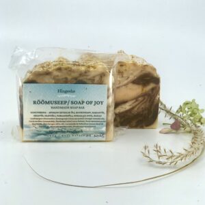 Käsitöö seep sidrunheina eeterliku õliga. Handmade soapbar with lemongrass essential oil